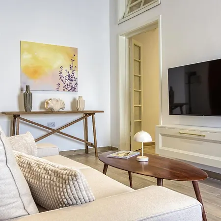 Designer 2br In The Heart Of With Wifi By 360 Estates Sliema