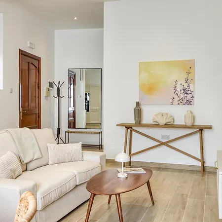 Designer 2br In The Heart Of With Wifi By 360 Estates Διαμέρισμα