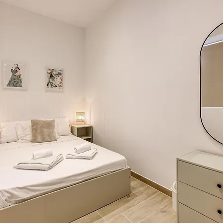 Appartamento Designer 2br In The Heart Of With Wifi By 360 Estates