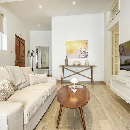 Appartamento Designer 2br In The Heart Of With Wifi By 360 Estates Sliema