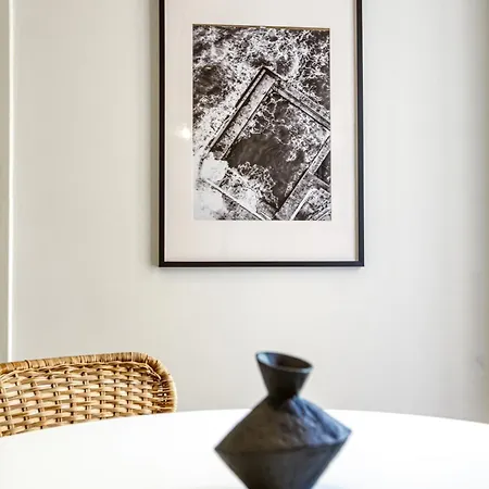 Διαμέρισμα Designer 2br In The Heart Of With Wifi By 360 Estates *