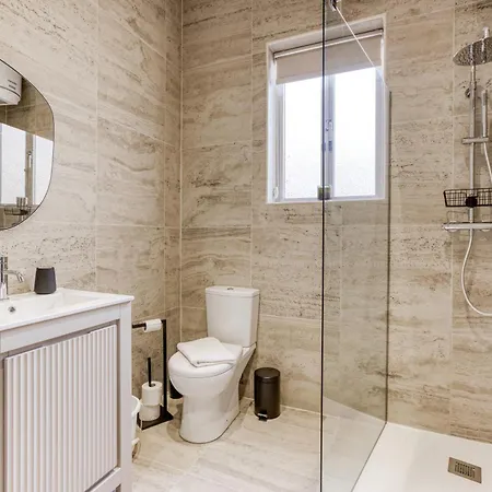 Designer 2br In The Heart Of With Wifi By 360 Estates Σλιέμα