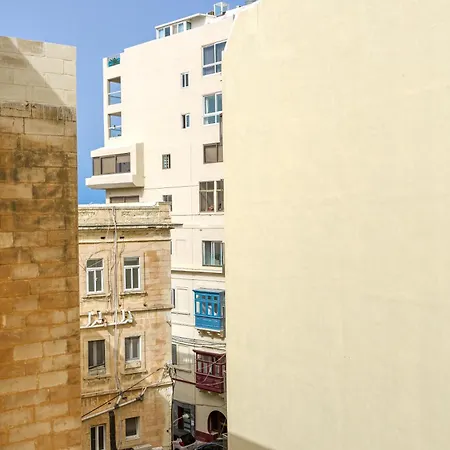 Designer 2br In The Heart Of With Wifi By 360 Estates * Sliema