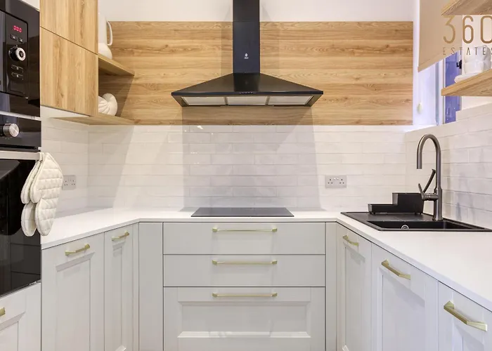 Designer 2br In The Heart Of With Wifi By 360 Estates 아파트 *