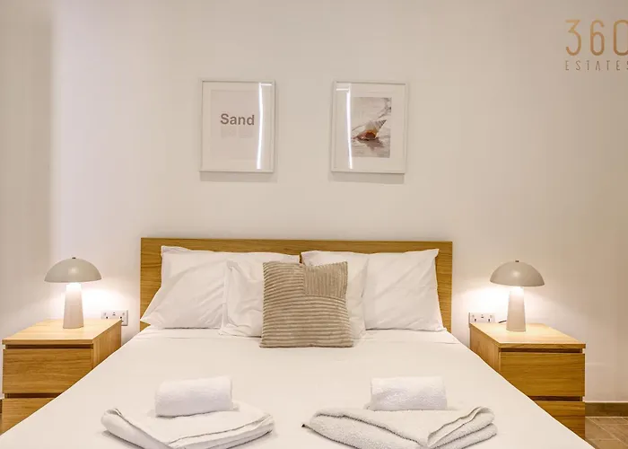 아파트 Designer 2br In The Heart Of With Wifi By 360 Estates