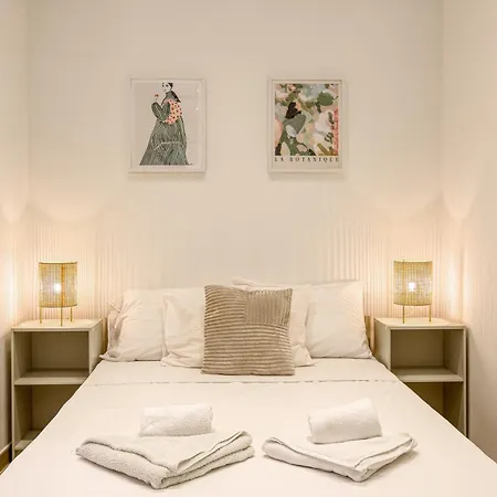 Apartman Designer 2br In The Heart Of With Wifi By 360 Estates *