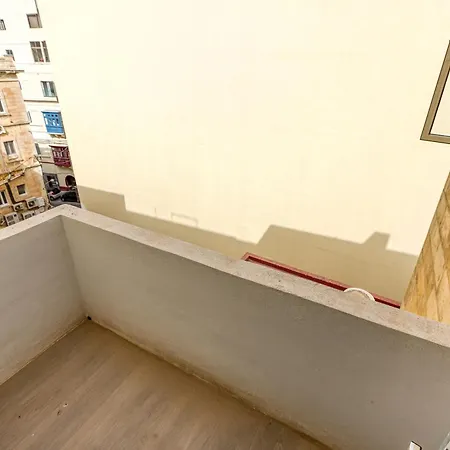 Designer 2br In The Heart Of With Wifi By 360 Estates Apartman